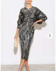 Metallic Print Pleated Dress in Kimono sleeves in Sliver