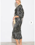 Metallic Print Pleated Dress in Kimono sleeves in Sliver