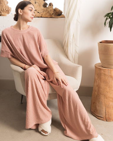 Oversized comfort stretch-jersey top and Relaxed-fit trousers in Pink