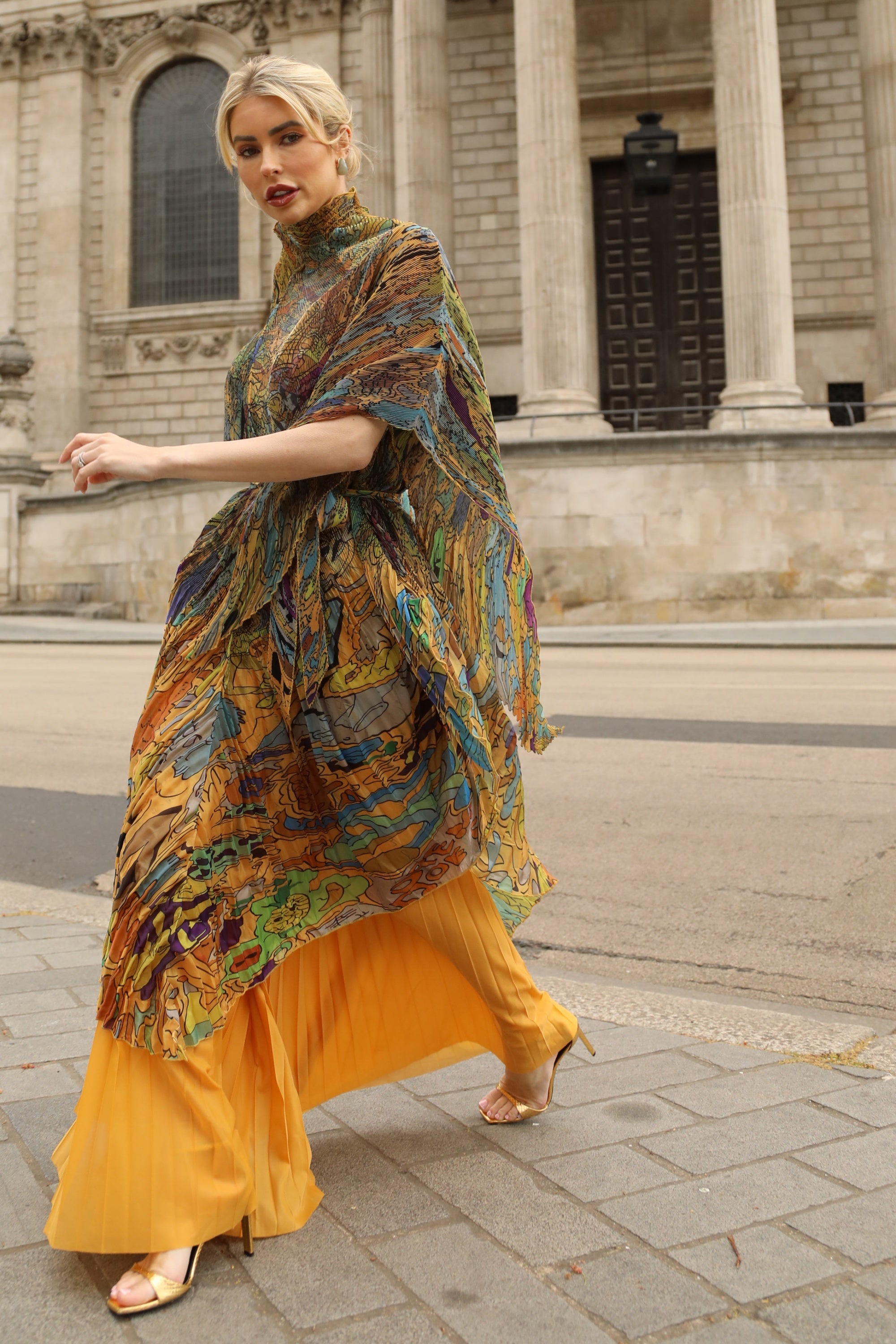 Pattern Print Pleated Blouse &amp; Trousers Set