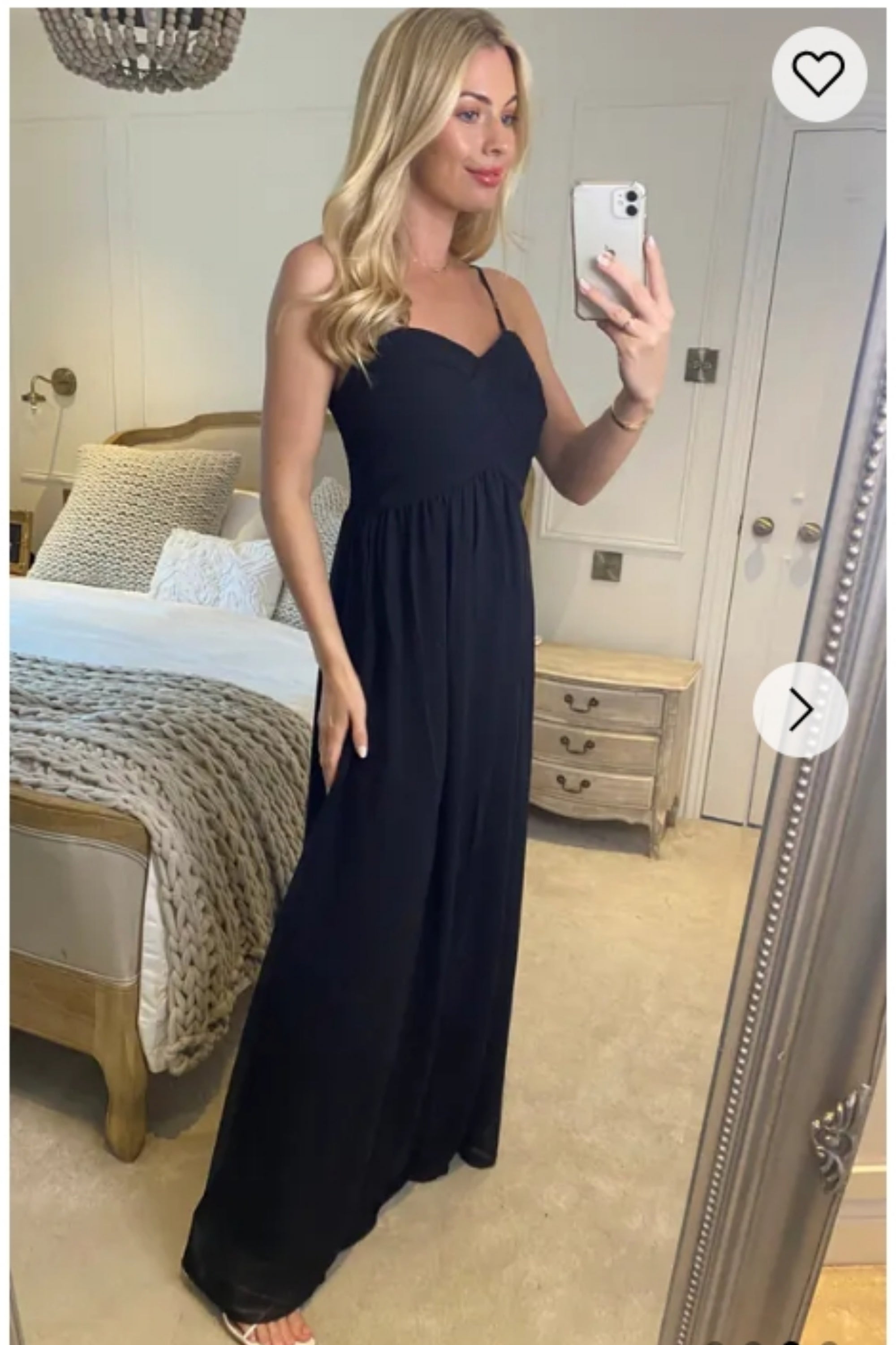 Pleated Bust &amp; Sweetheart Neckline Maxi Dress (BLACK)