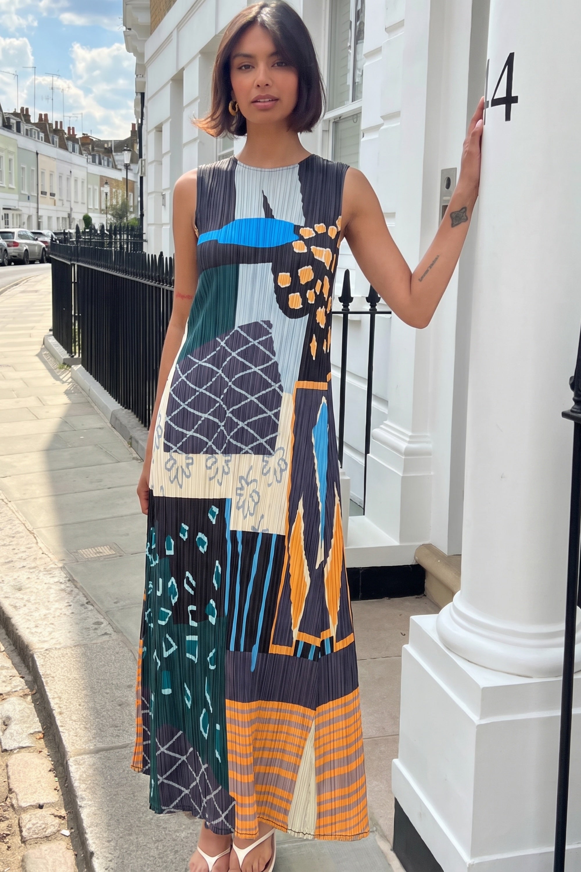 Abstract Print Sleeveless Pleated Maxi Dress