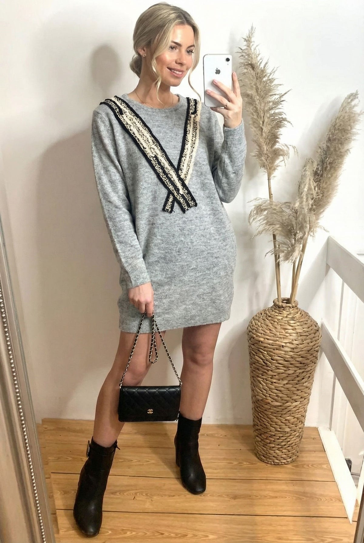 Oversize jumper with scarf embellished