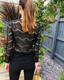 Long sleeves lace top in black