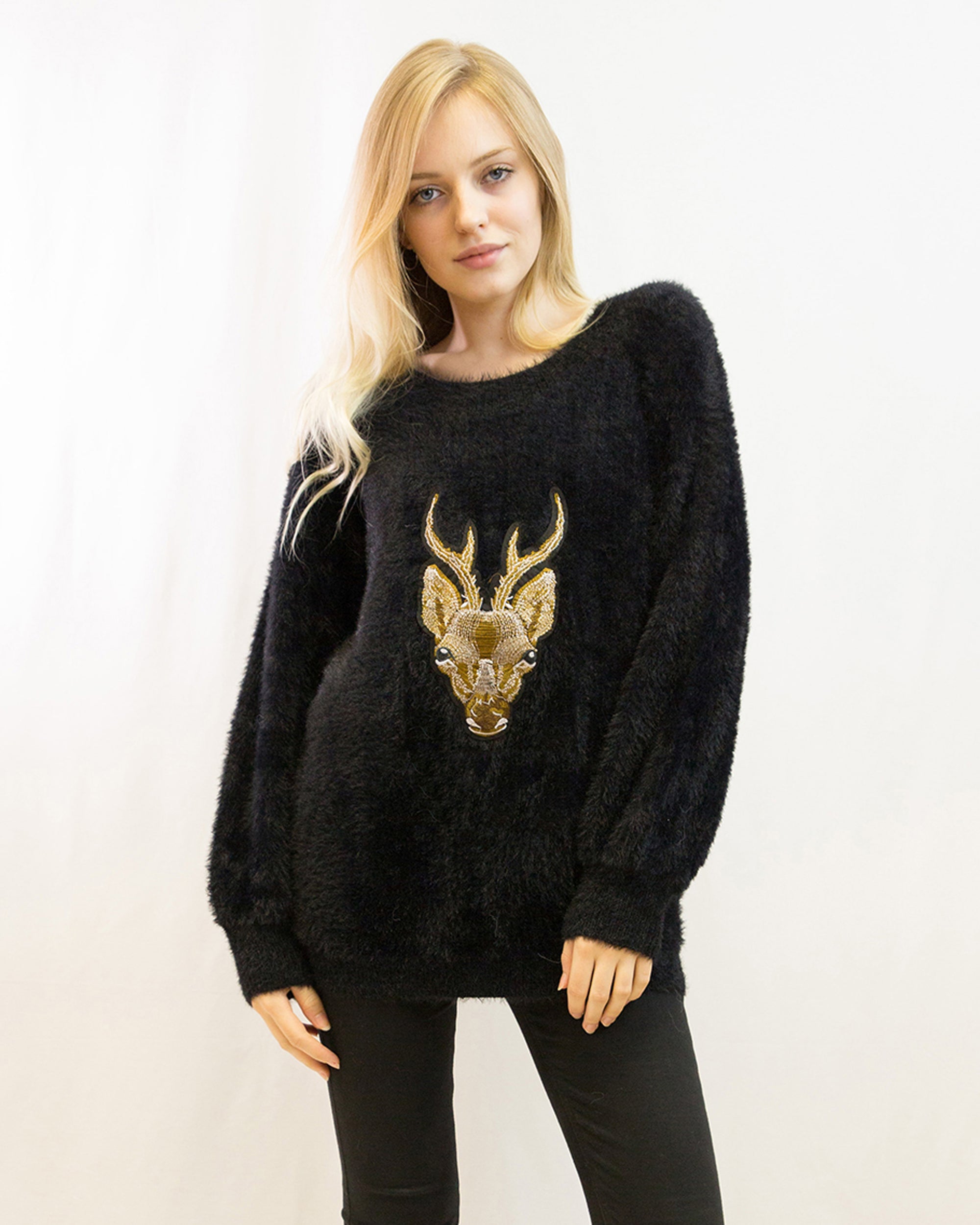 Reindeer patch embroidered fluffy jumper (BLACK)
