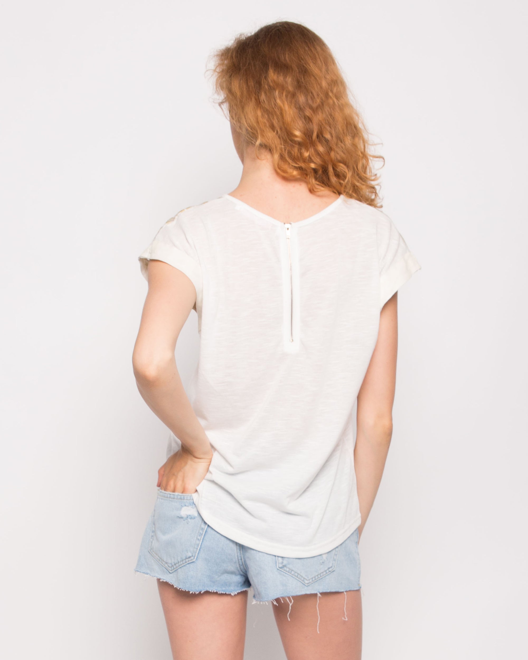 Gold Color Print T-shirt (WHITE)